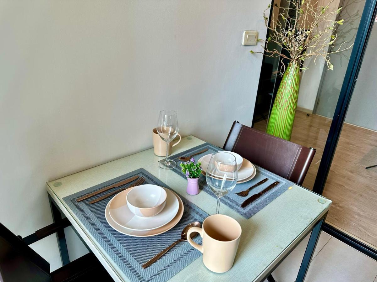 Central Pattaya Condo: Pool, Gym & Fast Wi-Fi Exterior photo