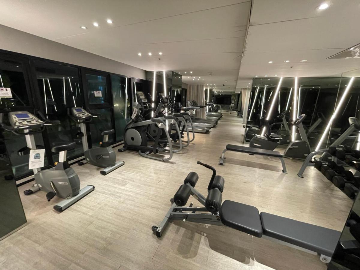 Central Pattaya Condo: Pool, Gym & Fast Wi-Fi Exterior photo
