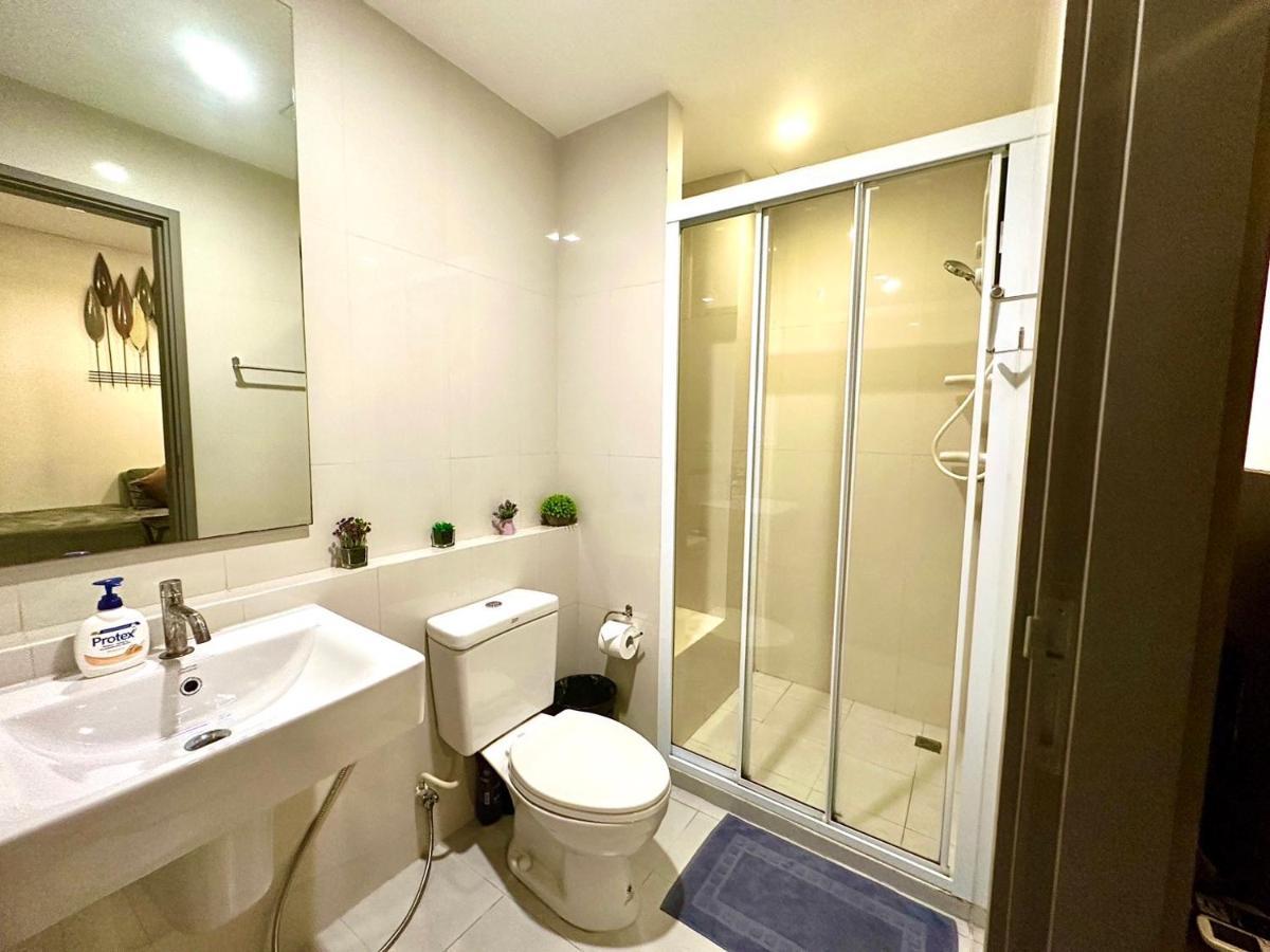 Central Pattaya Condo: Pool, Gym & Fast Wi-Fi Exterior photo