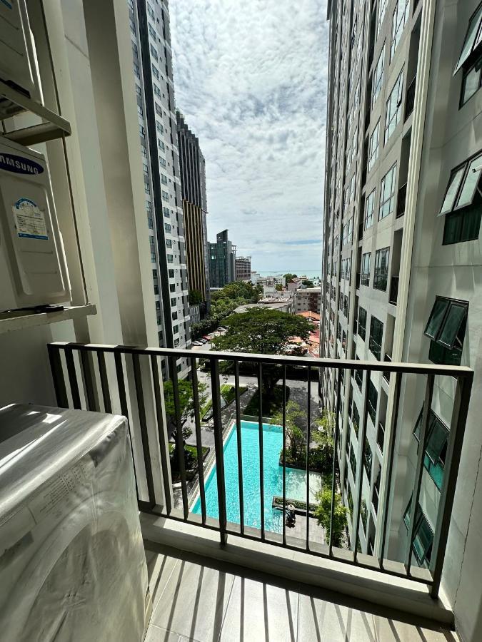 Central Pattaya Condo: Pool, Gym & Fast Wi-Fi Exterior photo